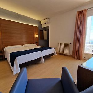 Habitación con 2 Camas Individuales